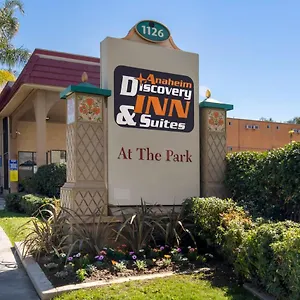 https://anaheim-discovery-inn-and-suites.topanaheimhotels.com