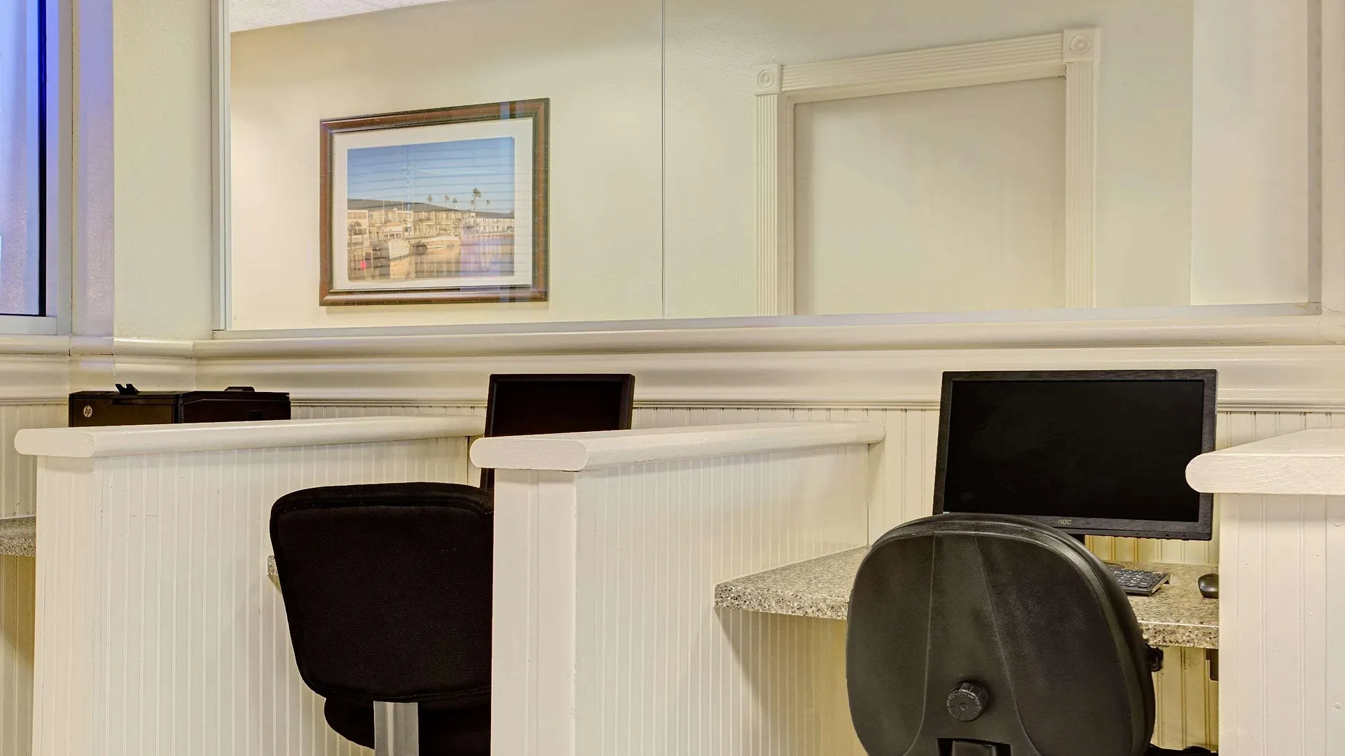 Ramada By Wyndham Sarasota Waterfront Otel