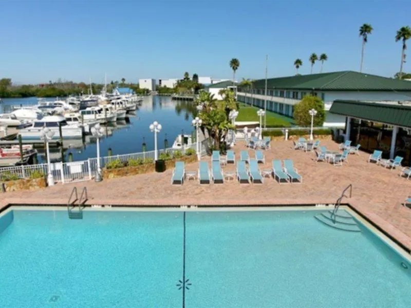 Ramada By Wyndham Sarasota Waterfront Otel
